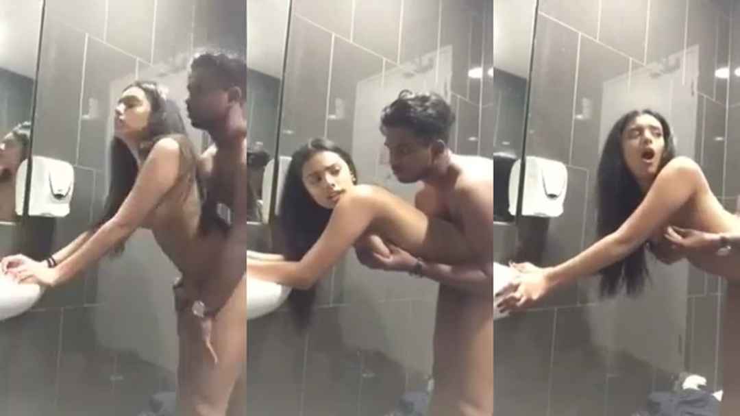 Washbasin Pe Jhuki GF Ki Chut Mein Lund Ka Toofan