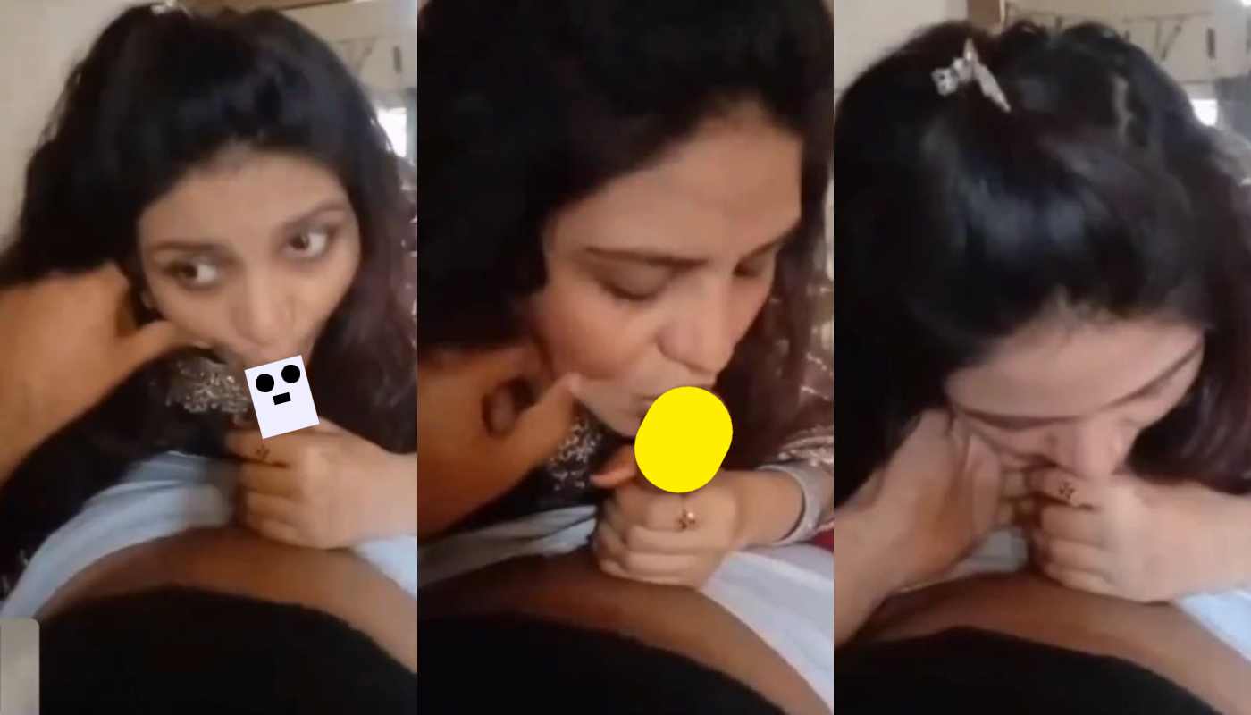 Apne Lady Castomar Ko Video Call Main Blowjob Dete Huia Dikhaya Aur VC Pe Chut mian Ungli Ki
