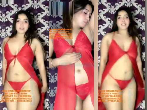 Gu___t K__ ALMOST Showing Pussy & Teasing on EXCLUSIVE PREMIUM Tango Live