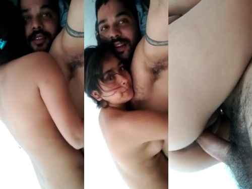 Hot Girlfriend Ko Ghar Laake Boobs Dabake Chut Mein Lund Ghusake choda
